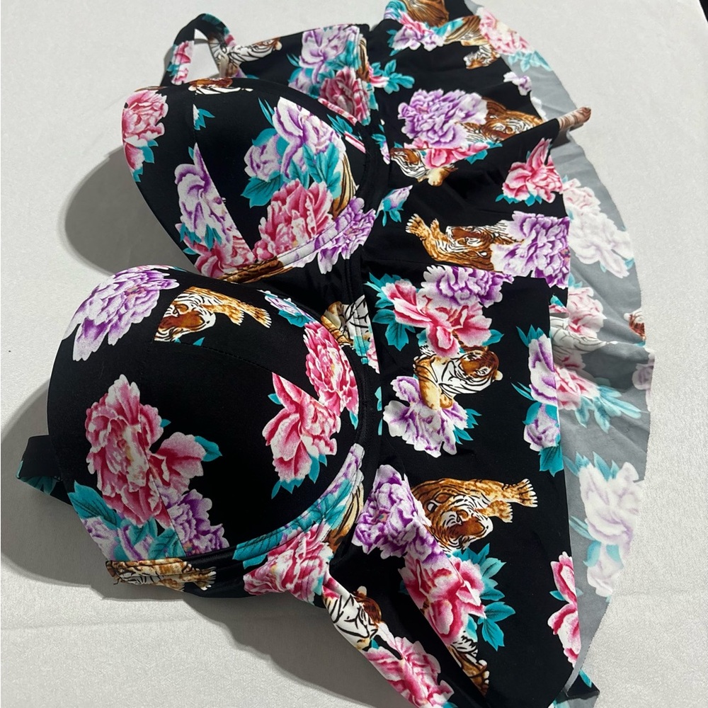Rosegal Jungle Heat Tiger Floral Razor Back Swimsuit Top Size : 2X ( XXL)